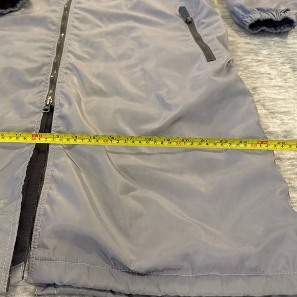 Light grey size L refurbished swim parka great condition. - Picture 5 of 6